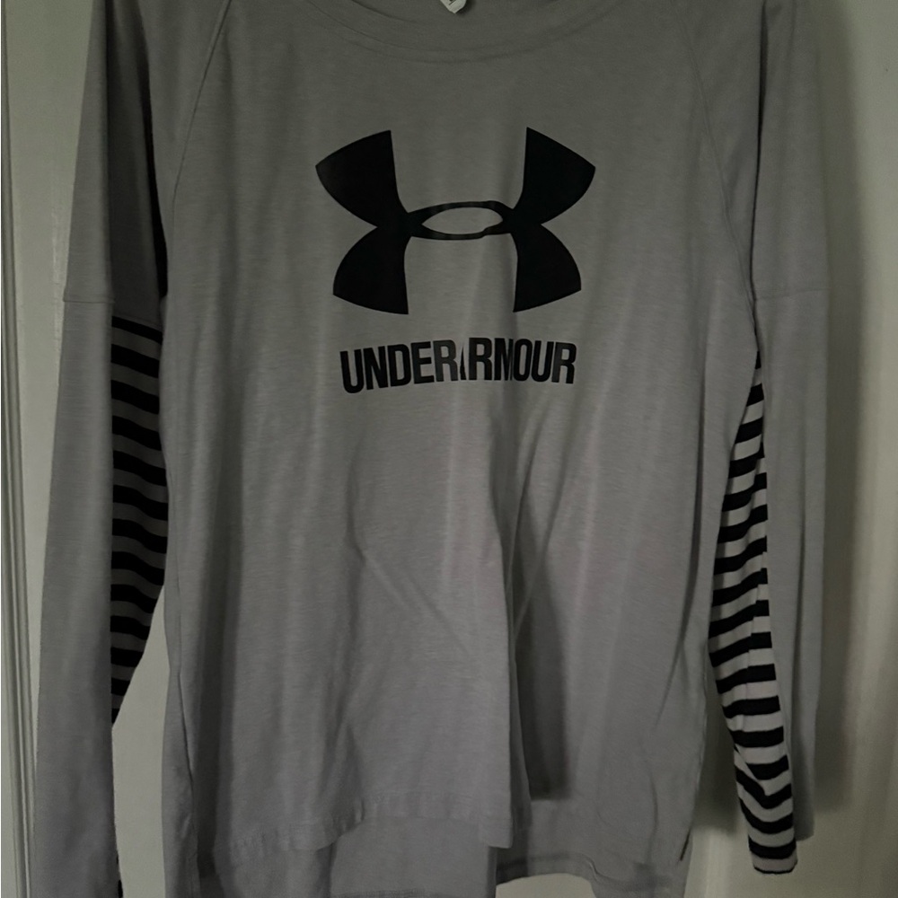Under Armour Gray Long Sleeve Shirt Medium